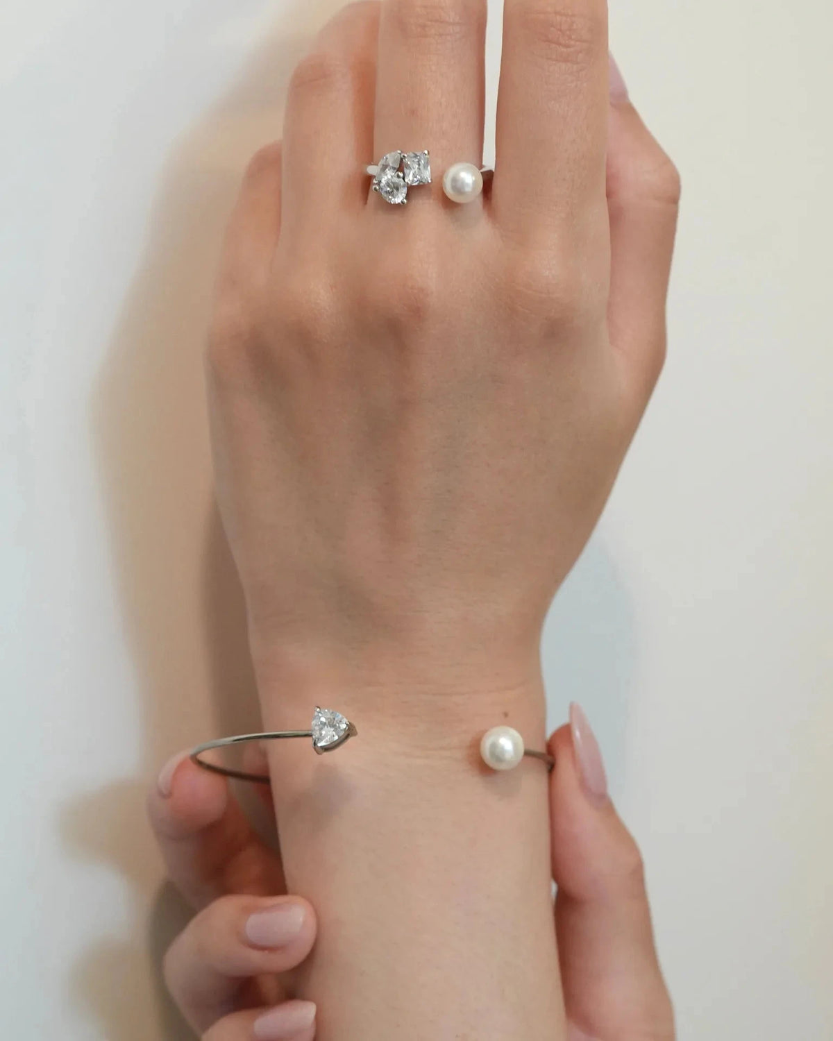 dainty バングル