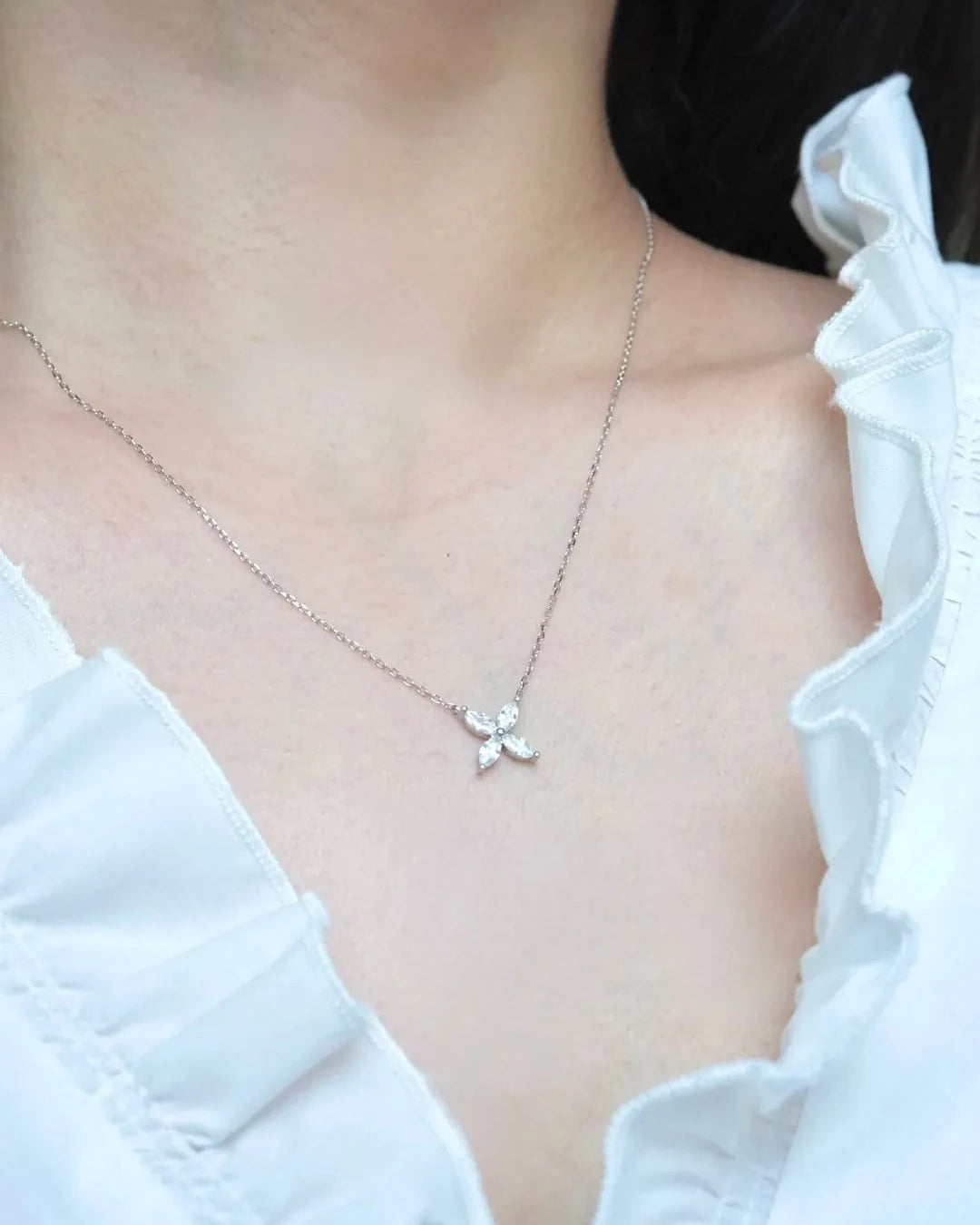 papillon ネックレス