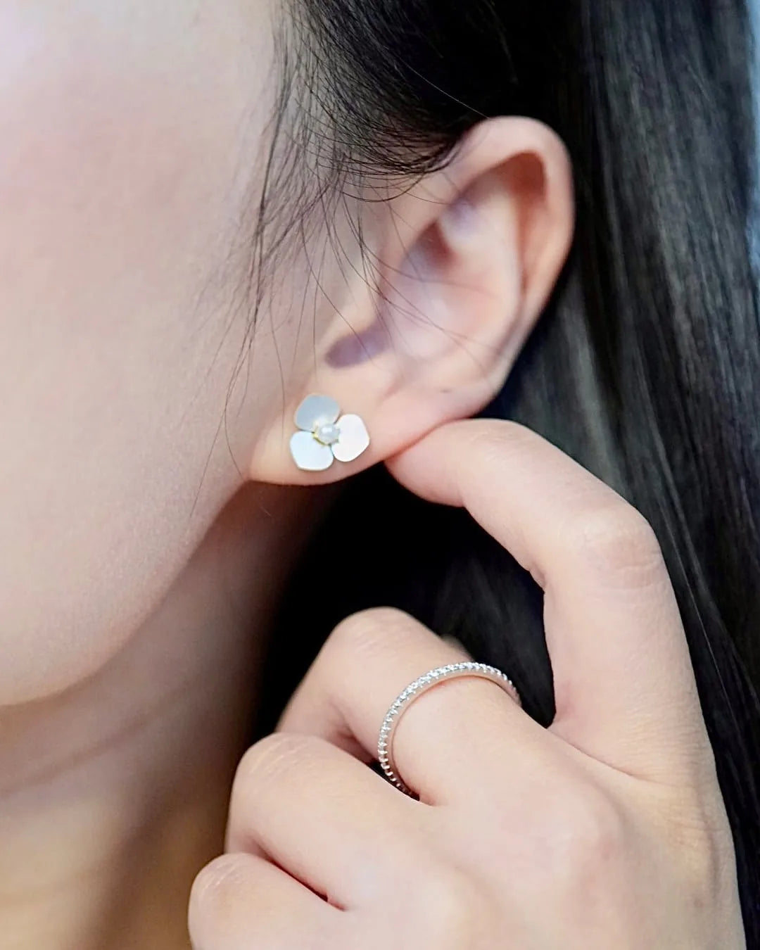 shell flower ピアス