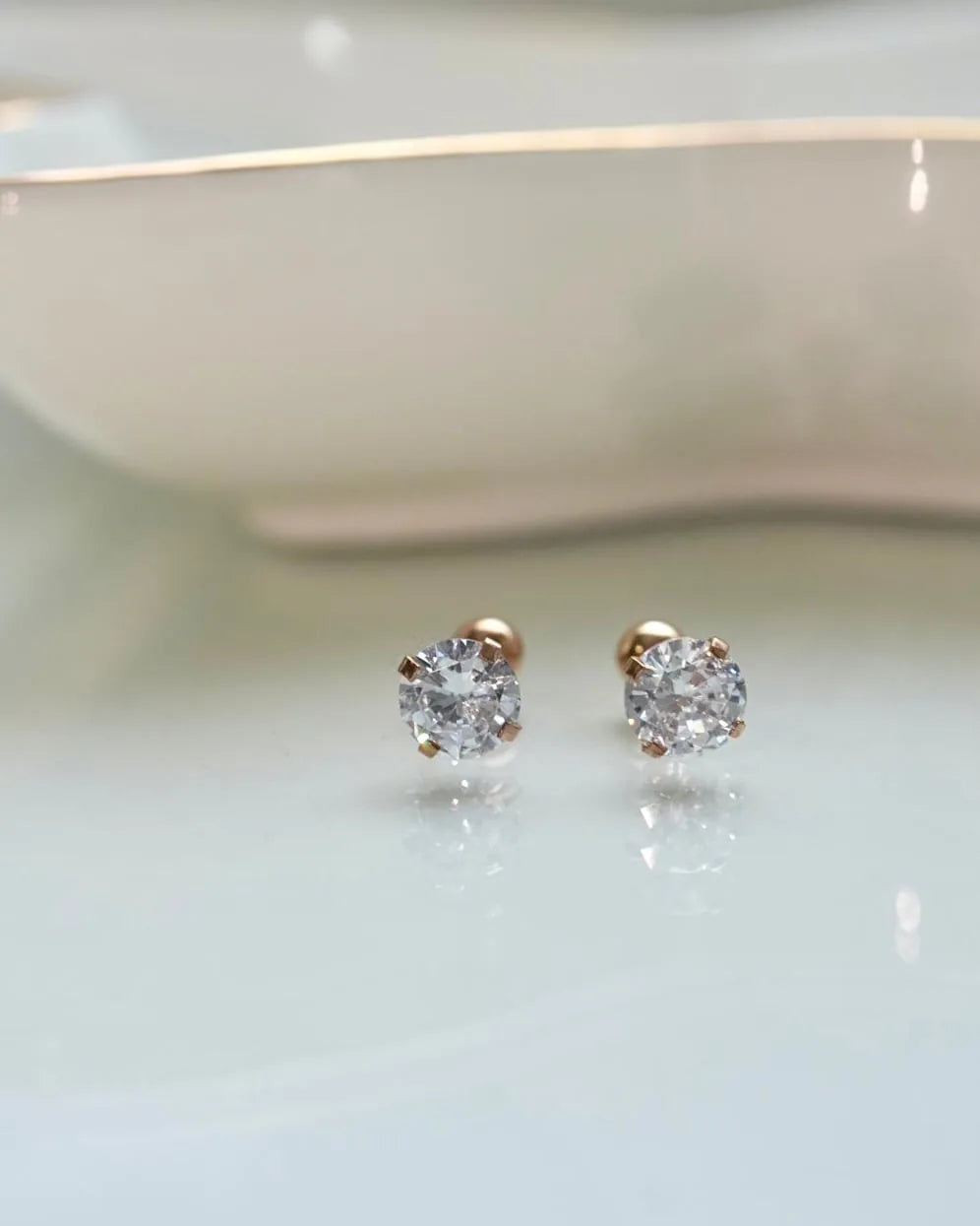ダイヤ風ピアス