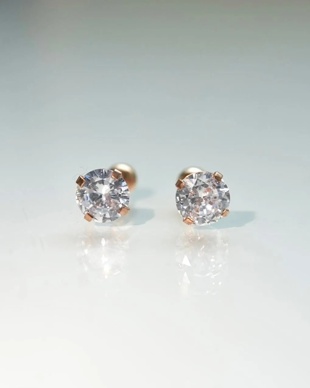 ダイヤ風ピアス