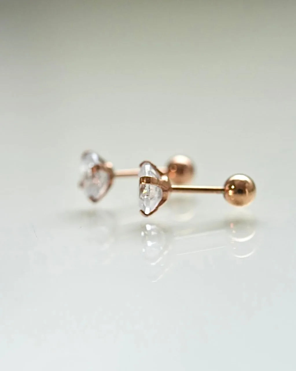 ダイヤ風ピアス