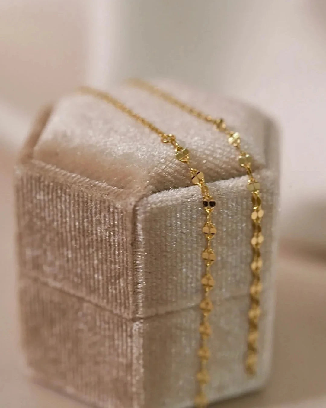 chain ピアス