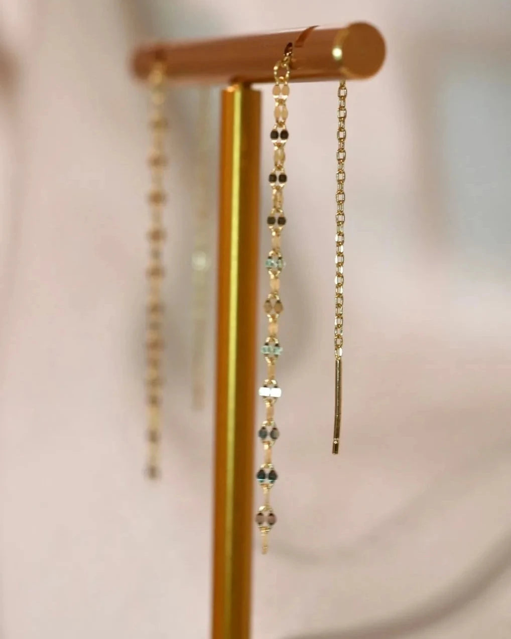 chain ピアス