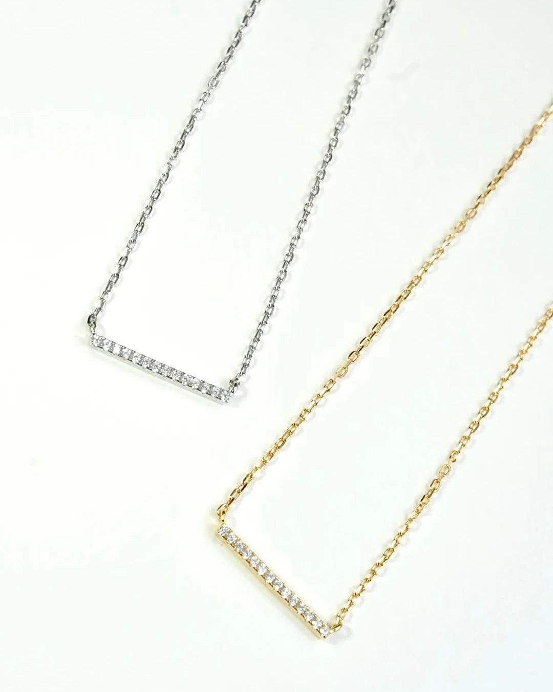 bar necklace