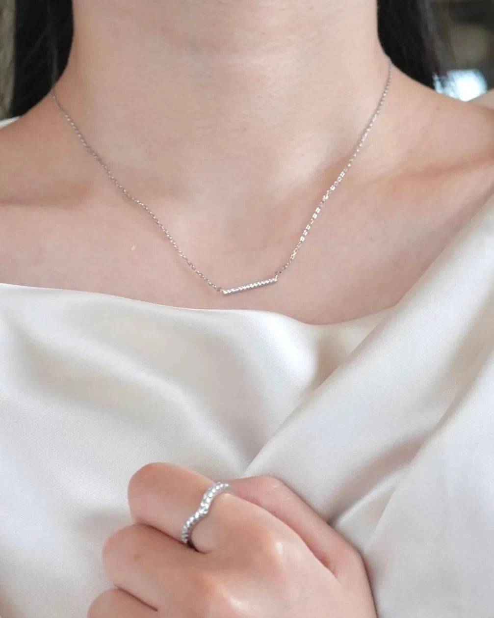 bar necklace