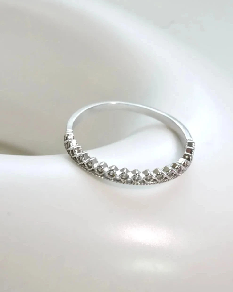 tiara リング