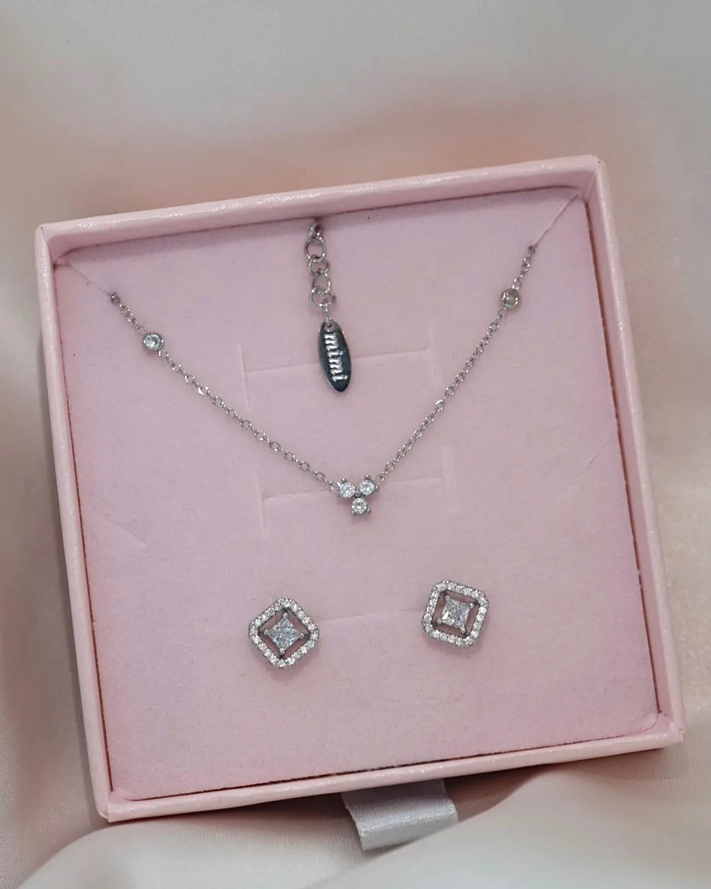 cube ピアス